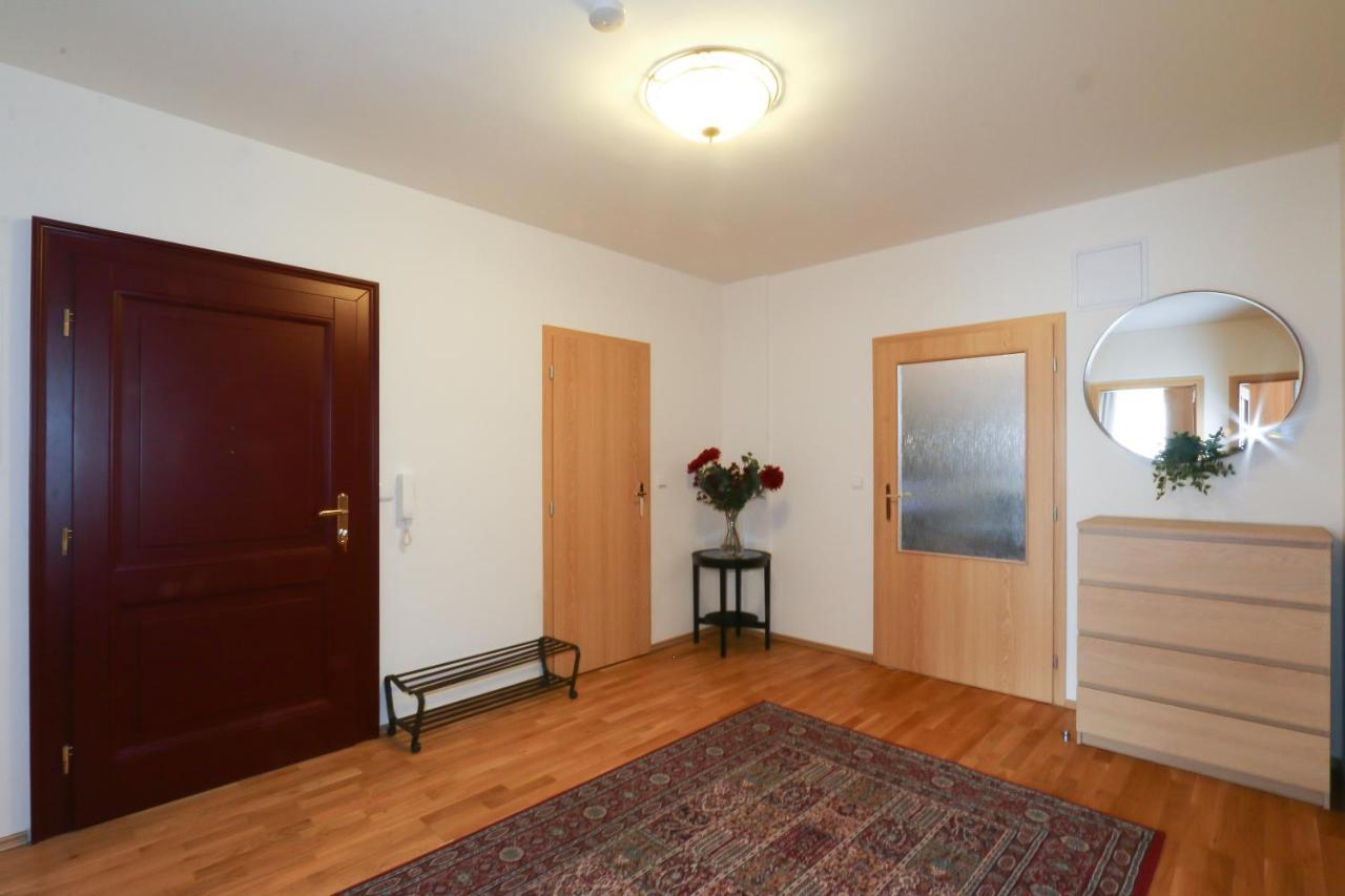 Vinohrady Moravska Apartment